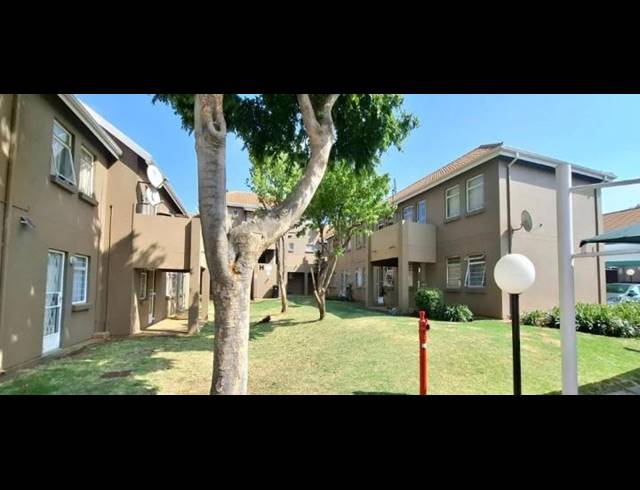 2 BEDROOM APARTMENT FOR SALE IN FLORENTIA